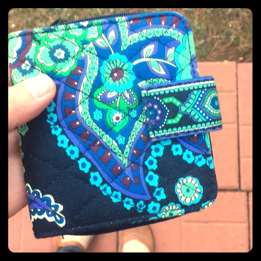 Small Vera Bradley wallet.